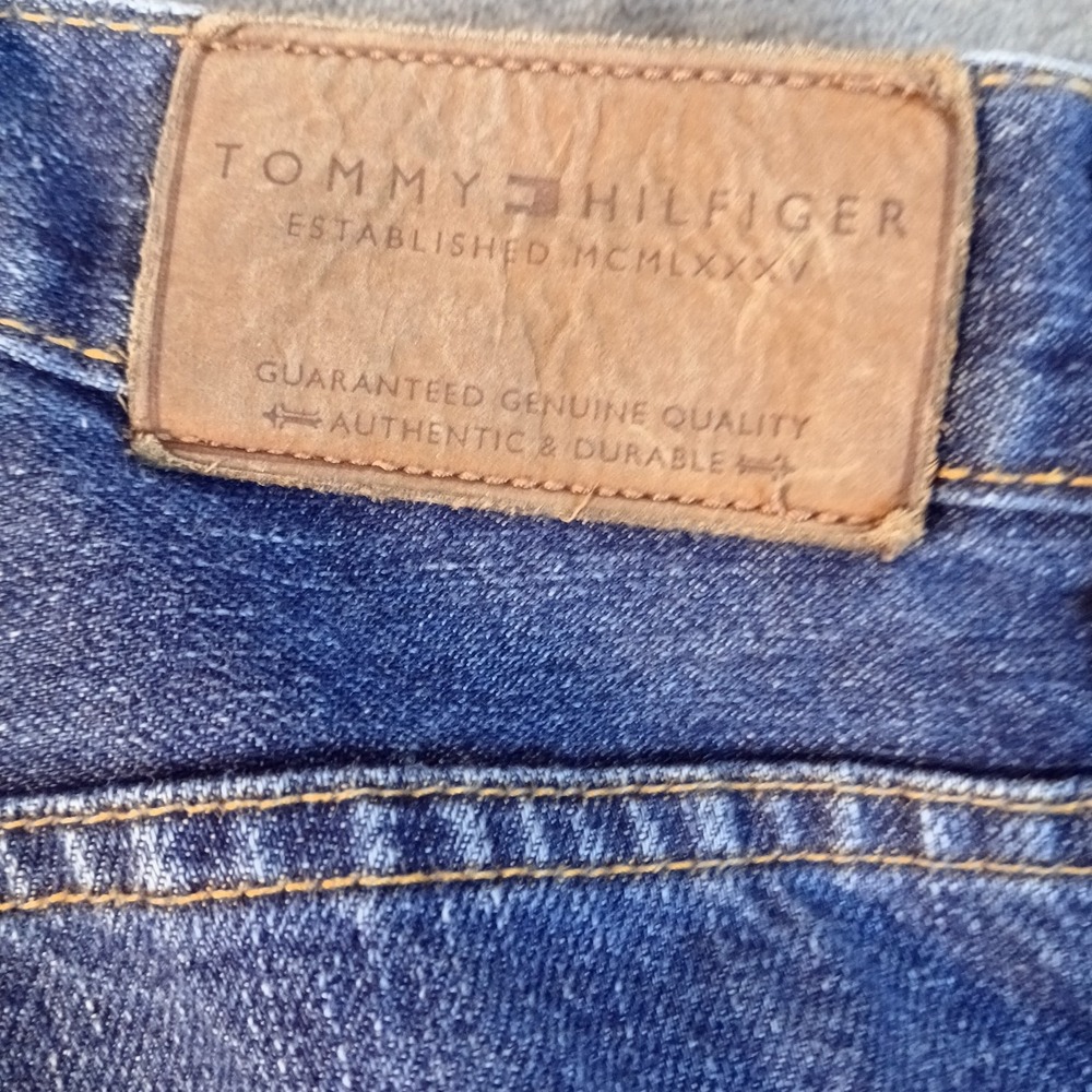 Tommy Hilfiger Jeans Mens 37x29 Blue Classic Fit Straight Leg Denim Pants - Picture 4 of 11